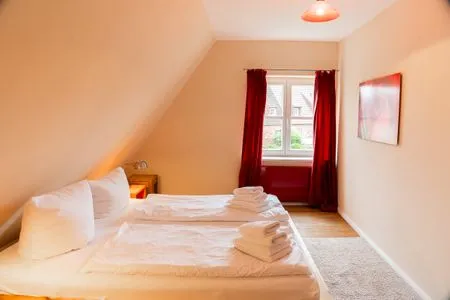 Schlafzimmer 1 OG Kunterbunt