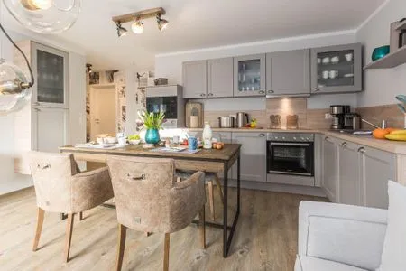 Küche / Küchenzeile Flaschenpost