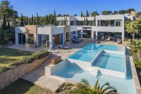 Hauptansicht Villa Christa