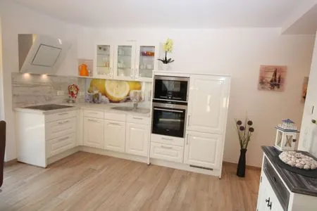 Küche / Küchenzeile Villa Amelie, App. Seestern - mit Balkon und Meerblick