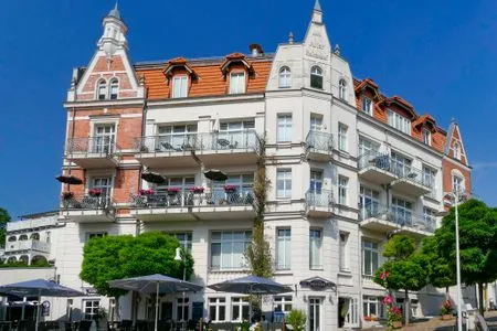 Hauptansicht Alter Reichshof,  App. 302 - mit Balkon und Meerblick