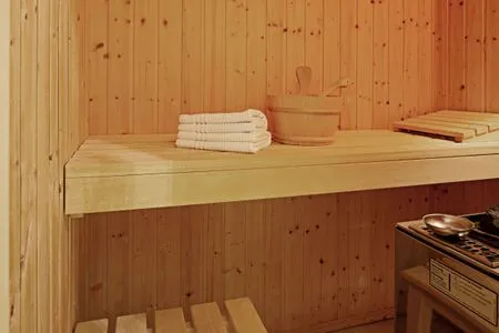 Sauna UG Listend Blick