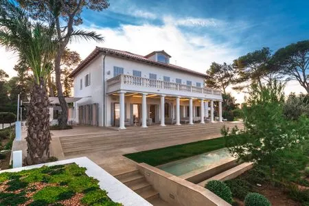 Hauptansicht Villa Los Leones