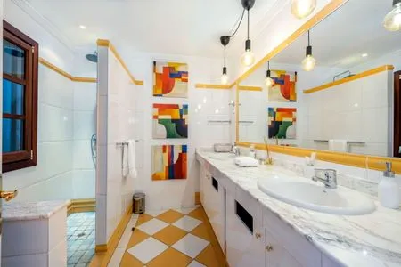 Bathroom Villa La Fuente