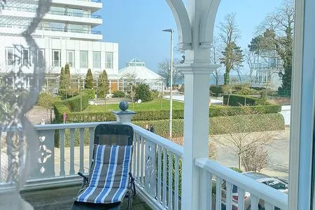 Balkon Haus Anholt App. 36 - Auszeit zu Zweit mit Strandkorb auf dem Balkon