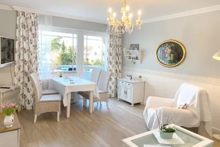 Wohnzimmer Haus Midsommer App. 9 - Romantischer Ostseeurlaub – 2 Zimmer mit Balkonflair