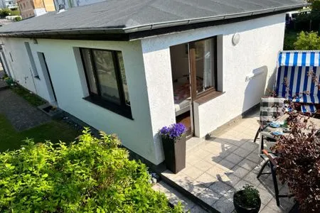 Hauptansicht Ferienhaus Seeblick in Sassnitz auf Rügen mit Terrasse
