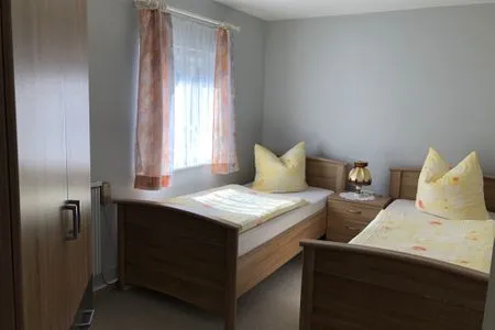 Schlafzimmer Ferienhaus Karger in Sagard auf Rügen mit Terrasse und Garten