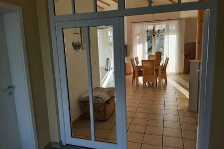  Ferienhaus mit Pool am See