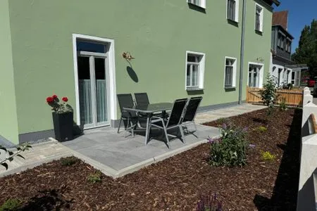 Terrasse Apartment mit Terrasse "Blumentraum"