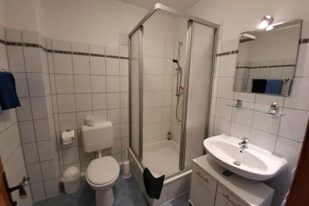 Badezimmer Pension Schmelzer Wohnung 16