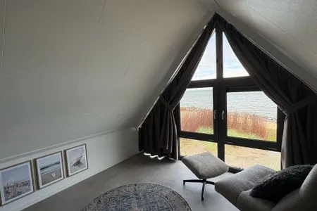 Enkhuizer Strand BeachHouse Strandgut mit Zaun Nr. 400 Enkhuizen / IJsselmeer - 