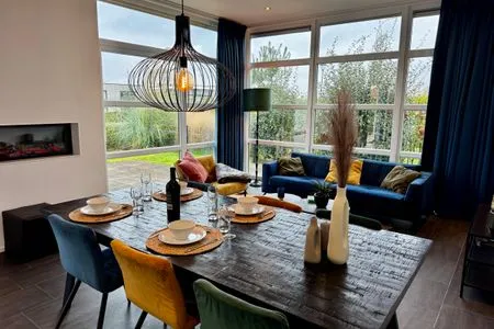 EuroParcs Marina Strandbad Chalet IJssel Lodge mit Zaun Haus Nr. 34