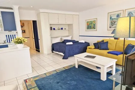 Wohnzimmer Ferienwohnung Anemone - Urlaub mit Hund am Rande des Nationalparks