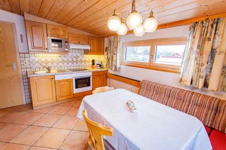 Küche mit Essbereich Bergidyll 12  by Alpenidyll Apartments