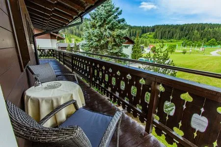 Balkon mit Sitzgelegenheit Soldanella 4 by Alpenidyll Apartments