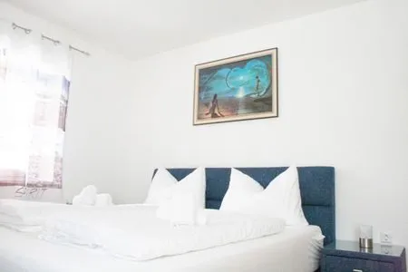 Schlafzimmer 1, Doppelbett Royal 4 Trend by Alpenidyll Apartments