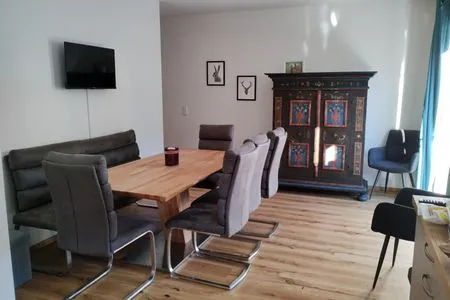 Kitchen and dining area Lasserhäusl by Alpenidyll Apartments