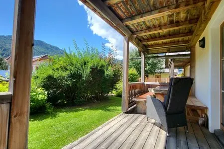 Terrace with seating Stodertraum 4 "Margerite" by Alpenidyll Apartments