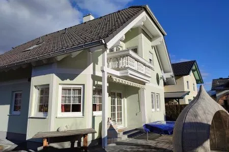 Hauptansicht Gebäude Ferienhaus Aich by Alpenidyll Apartments