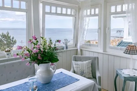 Meerblick Villa Hansa App. A3 - wunderschöne Ferienwohnung mit Panorama-Meerblick