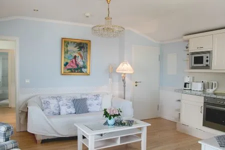 Wohnzimmer Villa Hansa App. B3 - Panormameerblick über die ganze Lübecker Bucht