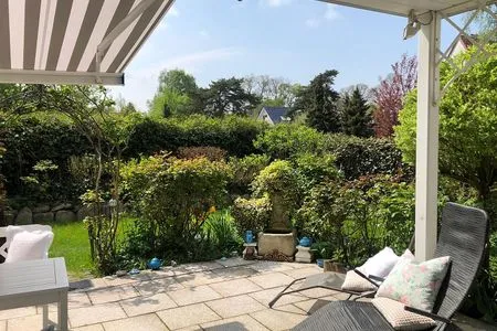 Gartenblick Unser Sommerhaus - Ferienhaus mit Garten, Balkonen & Sonnenterrasse