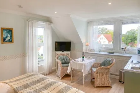  Haus Midsommer App. 23 - Romantisches Strandnest für Pärchen