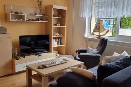 Wohnzimmer Ferienwohnung Kollwitz -  ganz nah am Sassnitzer Stadthafen
