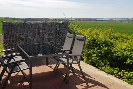 Terrasse Ferienwohnung Kranichglück - im Herzen der Halbinsel Jasmund