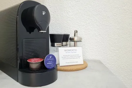 Caffissimo Kaffeemaschine mit 2 Willkommens-Pads Charmantes Appartement am Hafen mit gratis Bettwäsche-Paket und Terrasse