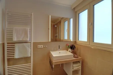 Badezimmer Villa Johanna  App.1 - mit zwei Balkonen & Garten - nur wenige Schritte vom Strand