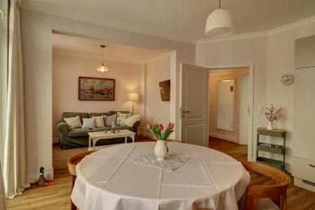 Wohnzimmer Villa Johanna App. 3 - großzügiges Ferienappartement mit Balkon & Weitblick über den Niendorfer Hafen