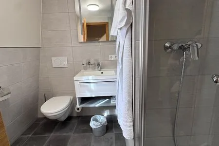 Badezimmer Doppelzimmer 11