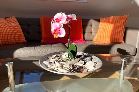 Sofa mit Couchtisch  Ferienwohnung Seepferdchen