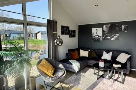  EuroParcs De IJssel Eilanden Chalet Reevemeer mit Steg IJE511