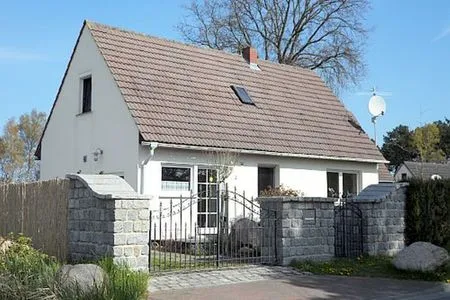 Hauptansicht Haus an der See