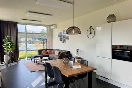  EuroParcs Maasduinen Chalet Seeblick mit Airco, Hunde willkommen