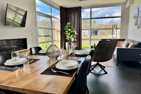  EuroParcs Maasduinen Chalet Seeblick mit Airco, Hunde willkommen