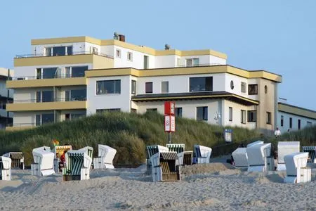 Hauptansicht Dünenschlösschen Whg. 27