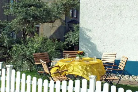 gemeinschaftlicher Garten vor dem Haus Haus Schöneck Whg. 09