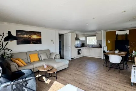  EuroParcs Schoneveld / Breskens Huis Zeemeeuw mit Zaun Haus Nr. J250