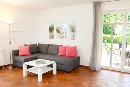 Eckcouch und Terrasse Zum Leuchtturm Wohnung 7