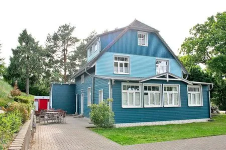 Aussansicht des Hauses mit Terrasse auf der Südseite Katharinas Ferienhaus Wohnung 3