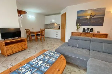 Wohnbereich mit Küchenzeile und Essplatz Haus Kleist Wohnung 1