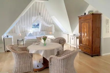  HAUS ANHOLT App. 39 - großzügige Studiowohnung in der Strandallee mit Teilmeerblick