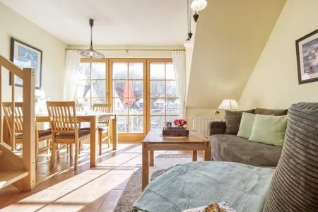 Wohnbereich mit Blick zur Essecke Ferienpark Freesenbruch Wohnung 4.4 - Seeschwalbe