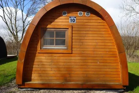  10 Premium Camping Pod "Südfall"