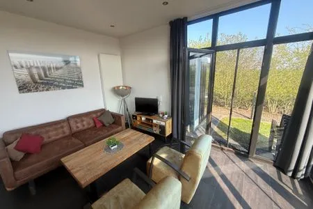  EuroParcs Bad Meersee Chalet Küstenzeit mit Zaun Haus Nr. 97