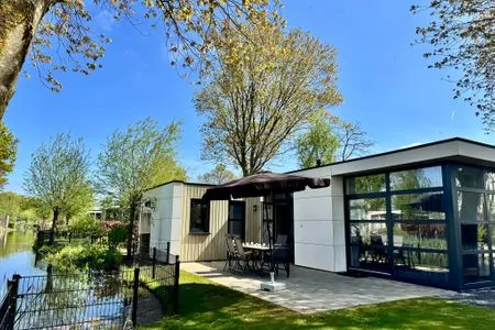  EuroParcs Bad Hoophuizen Chalet am Wasser für 6 Personen Nr. Zuiderzee 21